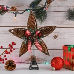 Rattan Star Tree Topper - Christmas Rustic Acorn Tree Topper With Holly And Berry Decorations -Christmas Decor Shop christmas tree toppers or 206 4f 1000