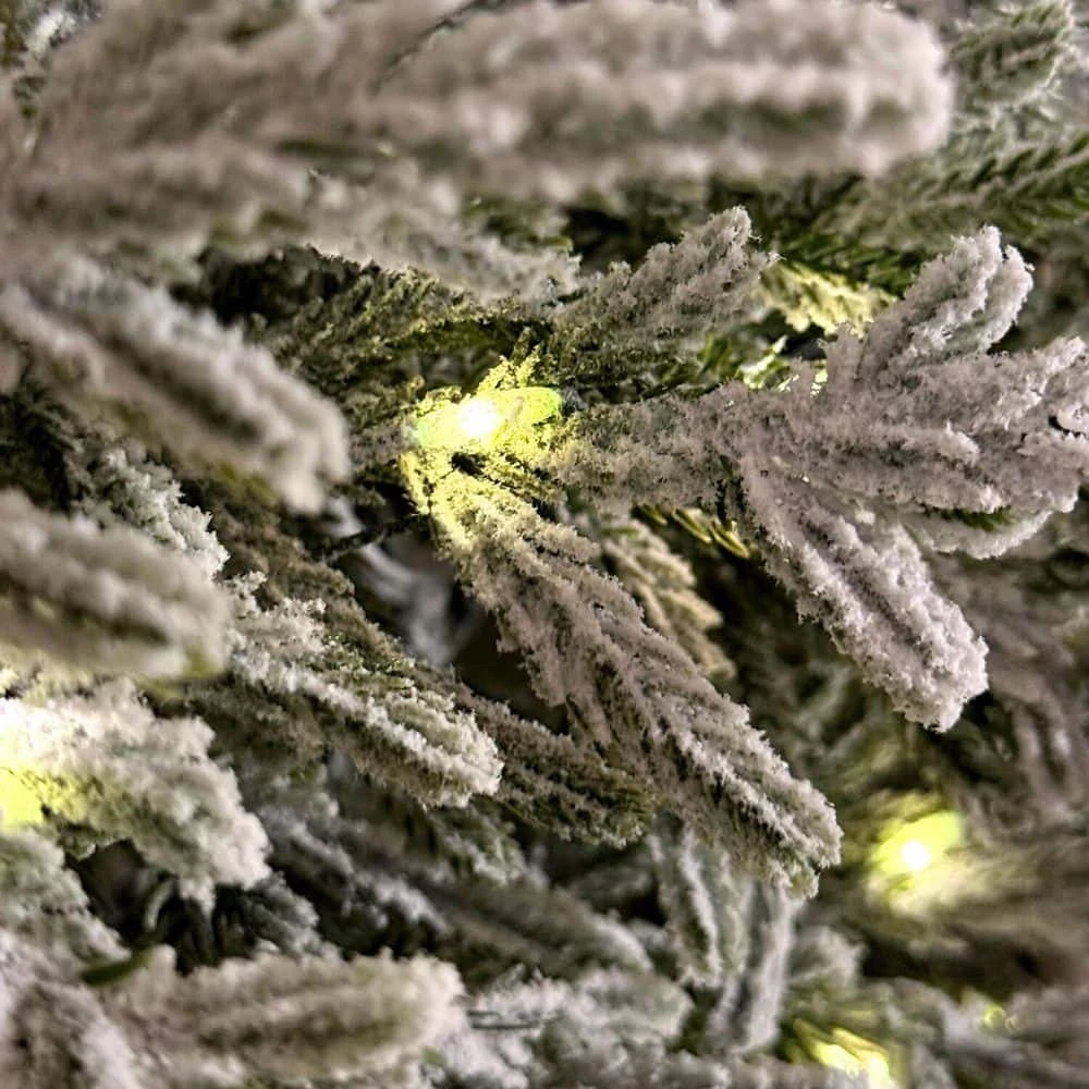 36 In. Light Flocked Battery Operated Prelit LED Artificial Christmas Wreath With Timer 12 36 In. Light Flocked Battery Operated Prelit LED Artificial Christmas Wreath With Timer - Image 10