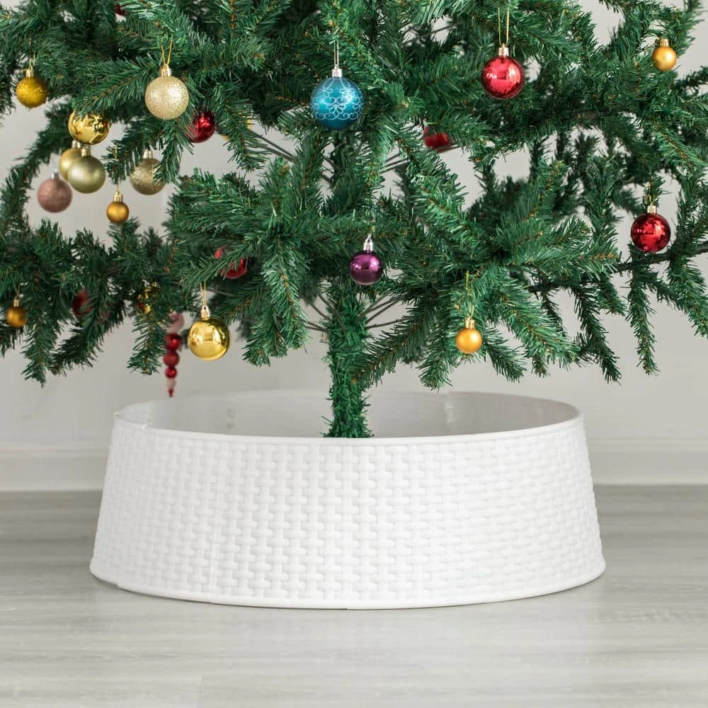 White Plastic Large Rattan Christmas Tree Skirt 8 White Plastic Large Rattan Christmas Tree Skirt - Image 6