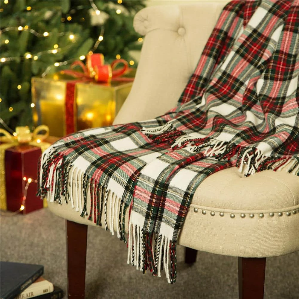60 In. L Lodge Plaid Woven Throw 4 60 In. L Lodge Plaid Woven Throw - Image 2