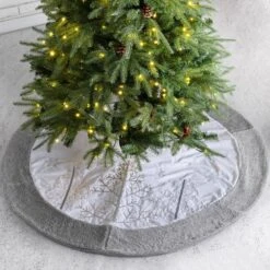 48 In. D White Fleece Christmas Tree Skirt -Christmas Decor Shop glitzhome christmas tree skirts 2004700063 31 1000