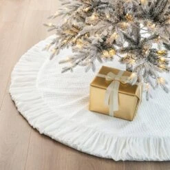 60 In. D Oversized Deluxe White Velvet Ruffled Christmas Tree Skirt 22 60 In. D Oversized Deluxe White Velvet Ruffled Christmas Tree Skirt -Christmas Decor Shop glitzhome christmas tree skirts 2020100004 76 1000