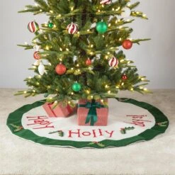 48 In. D Christmas Felt Dimensional Holly Leaves Tree Skirt -Christmas Decor Shop glitzhome christmas tree skirts 2020100014 fa 1000