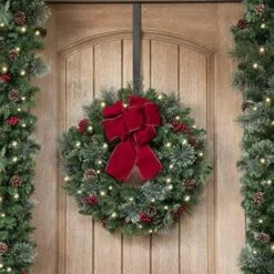 15.75 In. Matte Black Metal Adjustable Wreath Hanger (2-pack) -Christmas Decor Shop haute decor wreath hangers awh3206 31 1000