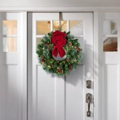 16.5 In. Artificial Antique Brass Adapt Top And Bottom Adjusting Wreath Hanger -Christmas Decor Shop haute decor wreath hangers awh404 31 1000