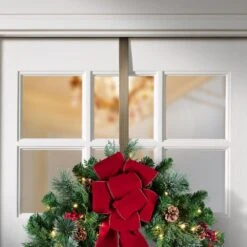 16.5 In. Artificial Antique Brass Adapt Top And Bottom Adjusting Wreath Hanger -Christmas Decor Shop haute decor wreath hangers awh404 44 1000