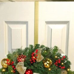 18 In. Textured Gold Metal Dual-Sided Wreath Hanger -Christmas Decor Shop haute decor wreath hangers dwh012 31 1000