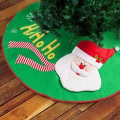 Syncfun 48 In. Green Christmas Tree Skirt With 3D Santa Design -Christmas Decor Shop joyfy christmas tree skirts 30104 1d 1000