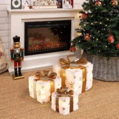 11.81 In. H White And Gold 3-Piece Snowflake Giftbox Holiday Decoration Set With Battery Operated Christmas Lights -Christmas Decor Shop luxenhome christmas figurines whhd2051 31 1000