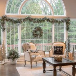 18 In. HGTV Home Collection Mistletoe Pillow -Christmas Decor Shop national tree company christmas textiles hgt93 tcc26072a 1f 1000