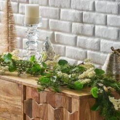 Nolta 5 Ft. Eucalyptus And Pine Artificial Christmas Garland With Berries -Christmas Decor Shop noble house christmas garland 107794 e1 1000