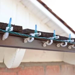 Northlight Clear Max Pro Anywhere Christmas Light Clips (Set Of 150) -Christmas Decor Shop northlight christmas light accessories 33906265 1f 1000