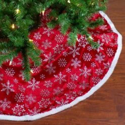 Northlight 48 In. Red And White Snowflake Christmas Tree Skirt With A White Border -Christmas Decor Shop northlight christmas tree skirts 34315066 c3 1000