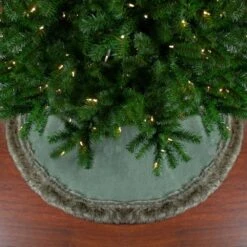 Northlight 48 In. Green Christmas Tree Skirt With Faux Fur Trim -Christmas Decor Shop northlight christmas tree skirts 34315190 31 1000