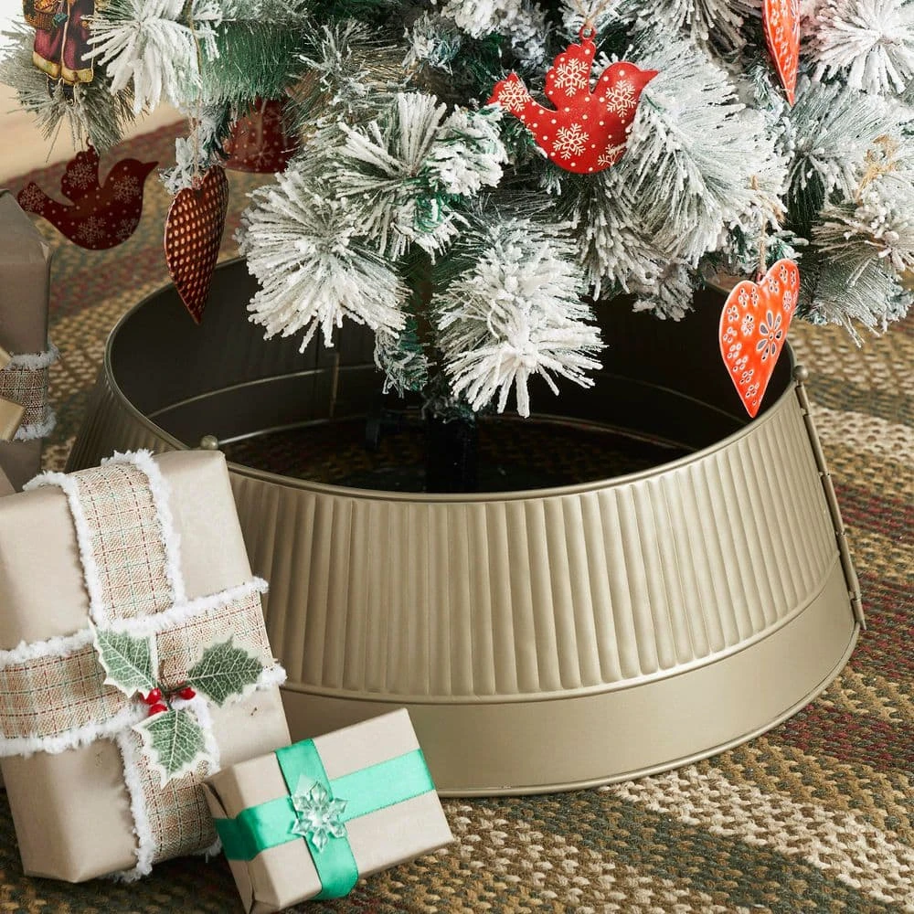 Ribbed 24 In. D Antique Gold Metal Tree Collar 4 Ribbed 24 In. D Antique Gold Metal Tree Collar - Image 2