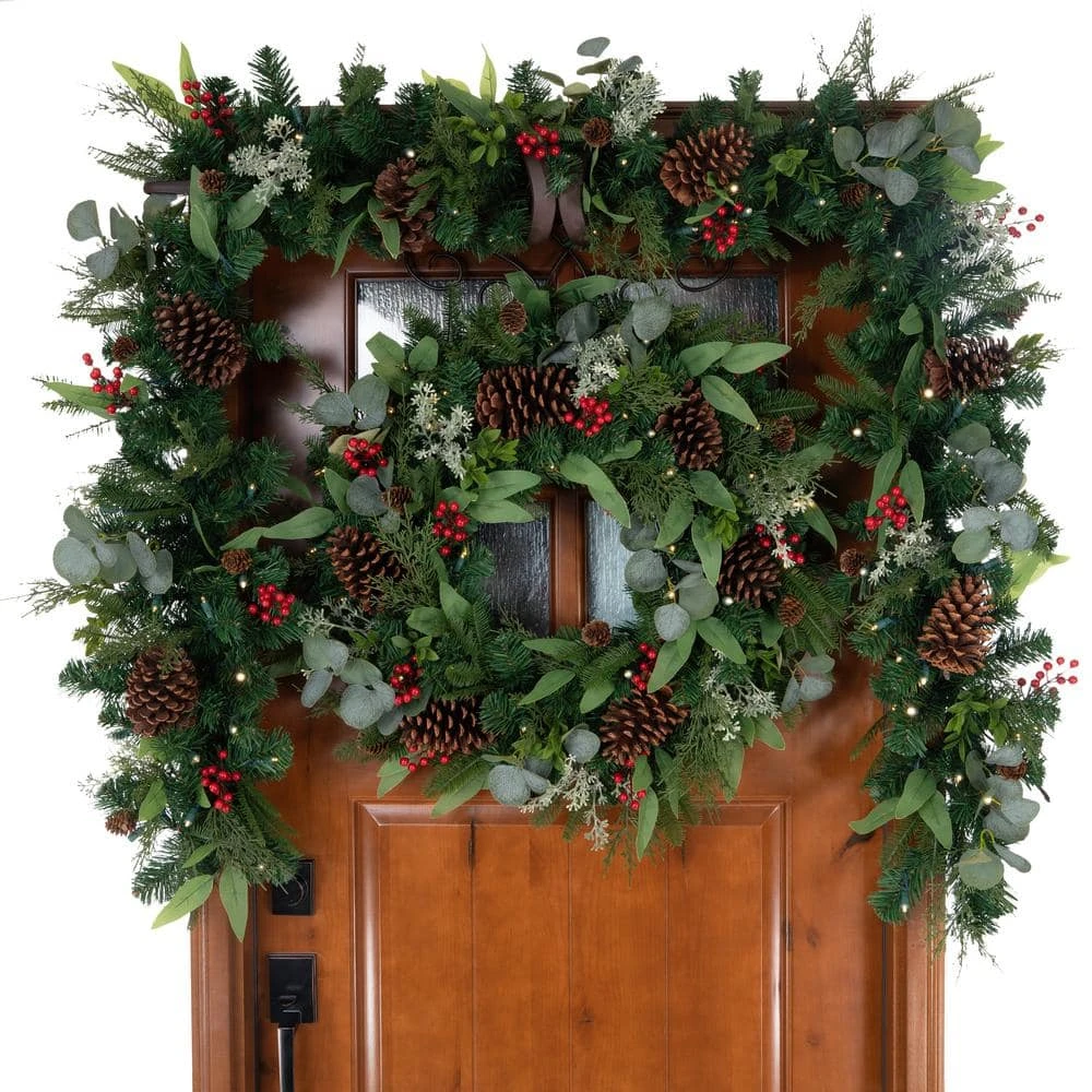 30 In. Green Battery-operated Prelit LED Artificial Christmas Wreath With Christmas Woods 5 30 In. Green Battery-operated Prelit LED Artificial Christmas Wreath With Christmas Woods - Image 3