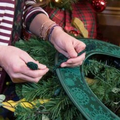 Deluxe Door Saver Protective Pad For 24 In. Artificial Wreaths -Christmas Decor Shop village lighting company wreath hangers v 21102 dlx rs fa 1000